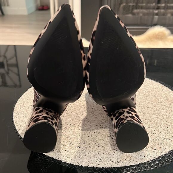 NWT STEVE MADDEN leopard print pointed toe booties 7.5 - Picture 5 of 7